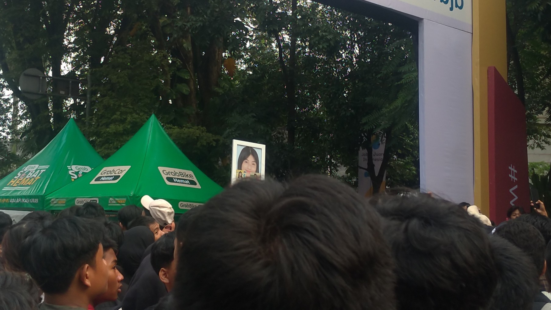 Permainan Semu Itu Bernama Waro